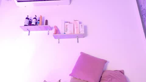 Snapshot of kim_baker1 chatting on 10.17.25 kim online show from 10.17.25