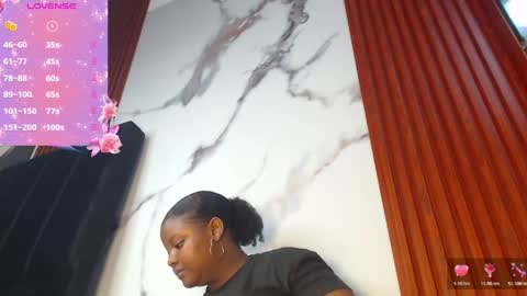 Snapshot of kim_brown2 chatting on 05.03.26 Kim Follow me please online show from 05.03.26