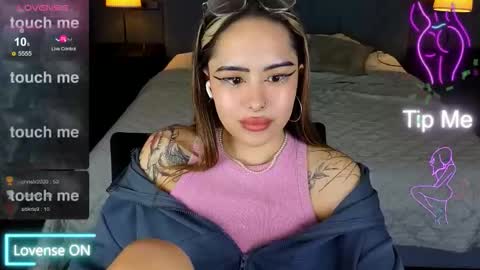 Kim online show from 11.27.25