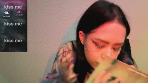 Kim online show from 05.22.26