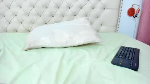 Snapshot of kim_eli chatting on 01.30.25 kim_eli online show from 01.30.25