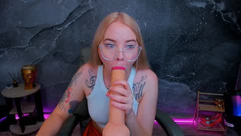 KIM online show from 01.10.25