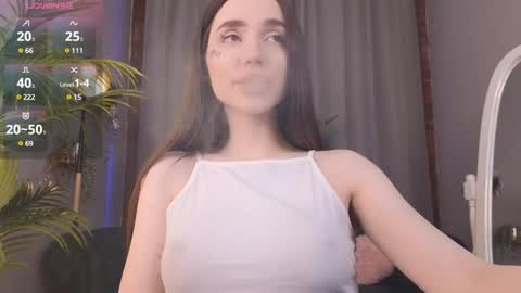 Snapshot of kim_lyn chatting on 12.19.24 KIM online show from 12.19.24