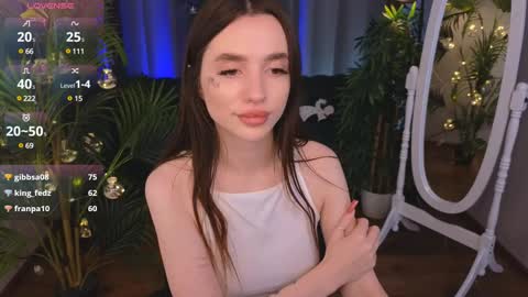 Snapshot of kim_lyn chatting on 12.29.24 KIM online show from 12.29.24