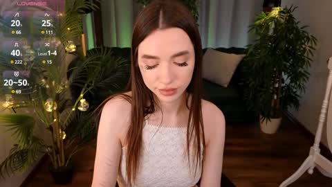 Snapshot of kim_lyn chatting on 12.31.24 KIM online show from 12.31.24