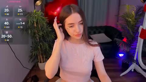 Snapshot of kim_lyn chatting on 02.16.25 KIM online show from 02.16.25