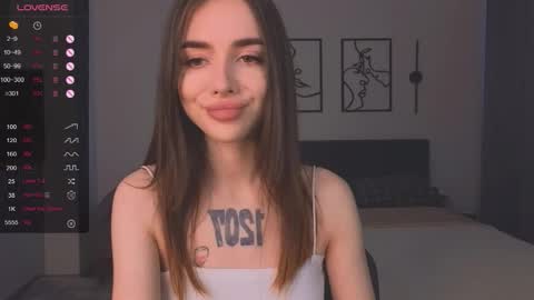 Snapshot of kim_lyn chatting on 09.26.25 KIM online show from 09.26.25