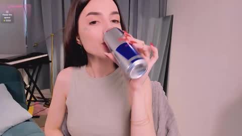 Snapshot of kim_lyn chatting on 11.21.25 KIM online show from 11.21.25