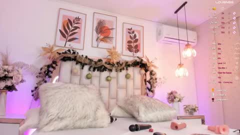 KIM  online show from 12.23.24