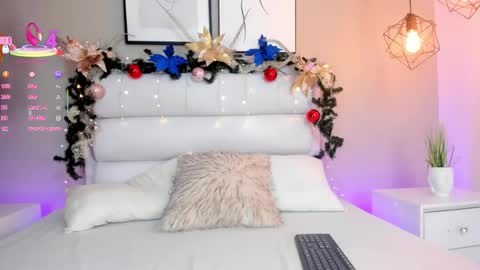 KIM  online show from 12.14.25