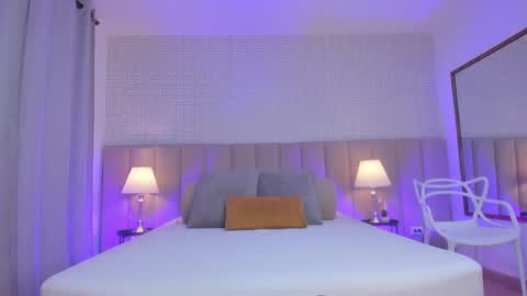 Snapshot of kim_spencer chatting on 12.30.24 Kim online show from 12.30.24