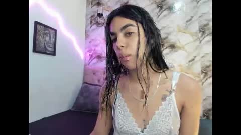 Snapshot of kim_strawberry chatting on 04.07.26 kim online show from 04.07.26