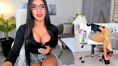 Snapshot of kimberly_hot2 chatting on 12.30.24 Melissa online show from 12.30.24