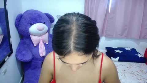 Snapshot of kimberly_slim chatting on 09.29.25 Kim online show from 09.29.25