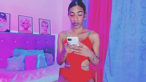 Snapshot of kimberly_thompsom chatting on 01.06.25 Your Queen KIM online show from 01.06.25