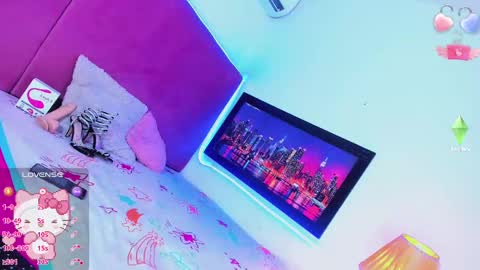 Snapshot of kimberly_thompsom chatting on 10.17.25 Your Queen KIM online show from 10.17.25