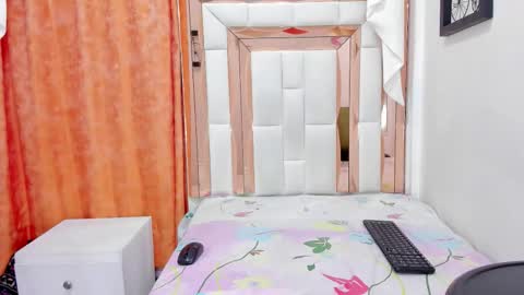 Snapshot of kimberly_xoxo_3 chatting on 02.18.26 online show from 02.18.26