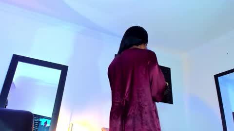 Kimberly Banks online show from 02.08.26