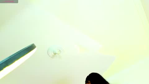 Snapshot of kimberlybanks2 chatting on 06.12.26 Kimberly Banks online show from 06.12.26