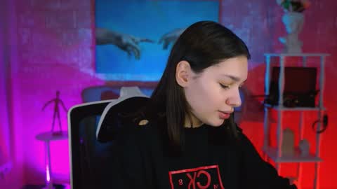 Snapshot of kimclarks chatting on 11.21.25 kimclarks online show from 11.21.25