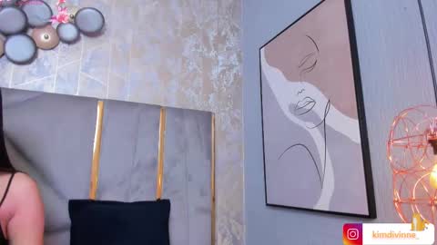 Snapshot of kimdevinne chatting on 02.21.25 KIM online show from 02.21.25