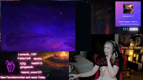 Snapshot of kimilee22 chatting on 01.25.25 Wolfs Girl online show from 01.25.25