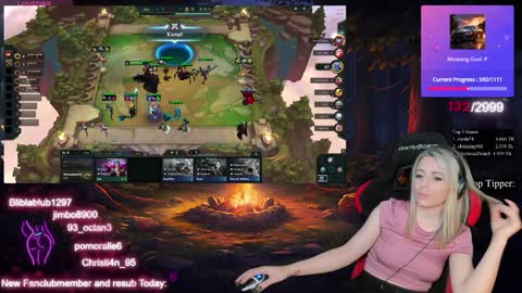 Snapshot of kimilee22 chatting on 01.26.25 Wolfs Girl online show from 01.26.25