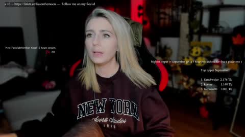 Snapshot of kimilee22 chatting on 09.17.25 Wolfs Girl online show from 09.17.25