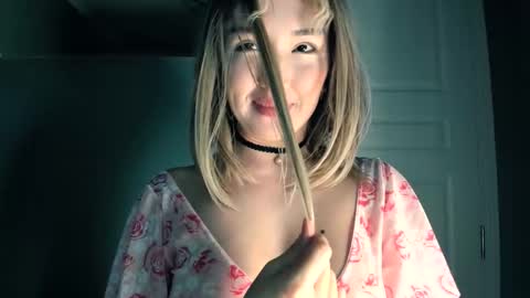 Snapshot of kimisun chatting on 03.19.26 Kiki online show from 03.19.26