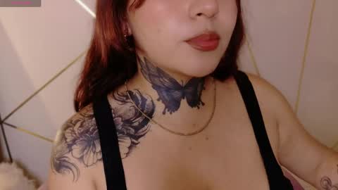 Snapshot of kimmi_kim chatting on 06.08.26 online show from 06.08.26