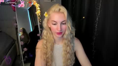 kimmy1_powell online show from 04.14.26