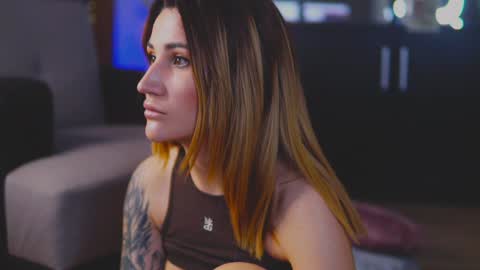 Snapshot of kimskye chatting on 01.18.25 KimSkye online show from 01.18.25