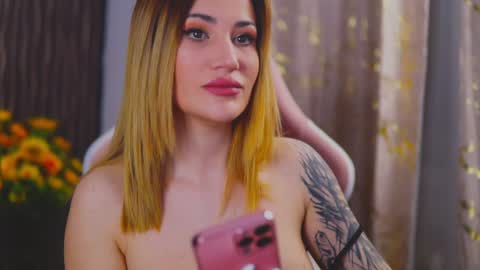 Snapshot of kimskye chatting on 01.31.25 KimSkye online show from 01.31.25