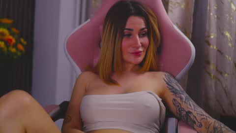 Snapshot of kimskye chatting on 02.05.25 KimSkye online show from 02.05.25