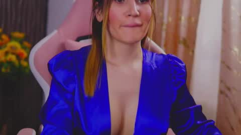 Snapshot of kimskye chatting on 02.21.25 KimSkye online show from 02.21.25