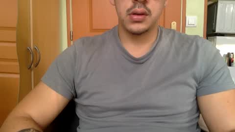 Snapshot of king_cobr chatting on 02.14.25 king_cobr online show from 02.14.25