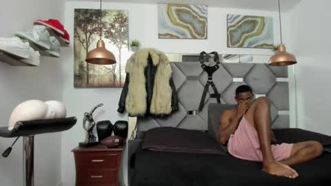 HOT MEN BLACK online show from 01.30.25