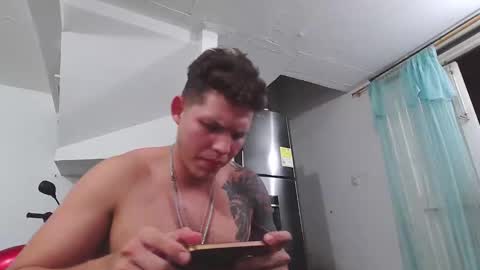 Snapshot of king_russo chatting on 01.19.25 king_russo online show from 01.19.25