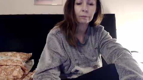 sexysexyhotwetpinkredpussy online show from 05.19.26