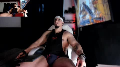 Snapshot of kingbear777 chatting on 12.20.24 King Bear online show from 12.20.24