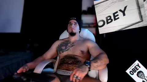 Snapshot of kingbear777 chatting on 02.05.25 King Bear online show from 02.05.25