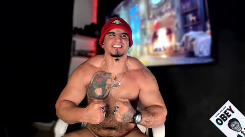 Snapshot of kingbear777 chatting on 02.07.25 King Bear online show from 02.07.25