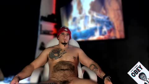 Snapshot of kingbear777 chatting on 02.07.25 King Bear online show from 02.07.25