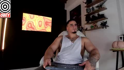 Snapshot of kingbear777 chatting on 11.05.25 King Bear online show from 11.05.25