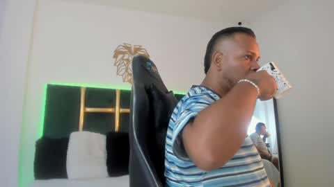 Snapshot of kingg_jay chatting on 05.23.26 kingg_jay online show from 05.23.26