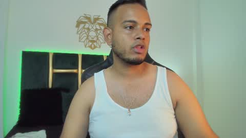Snapshot of kingg_jay chatting on 06.10.26 kingg_jay online show from 06.10.26