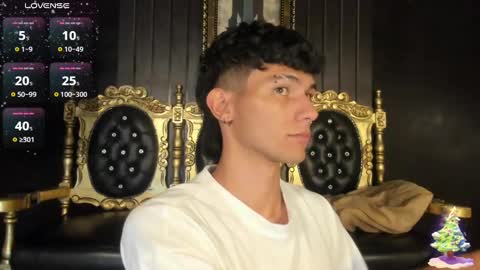 Snapshot of kingparker1 chatting on 12.31.24 A L E X online show from 12.31.24