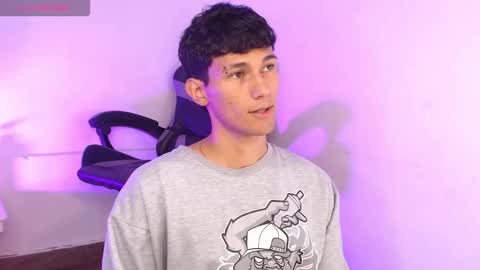 Snapshot of kingparker1 chatting on 11.19.25 A L E X online show from 11.19.25