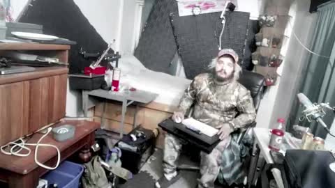 Snapshot of kinkybiguy14 chatting on 09.09.25 Kinky Cassie online show from 09.09.25