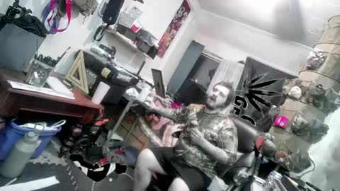 Snapshot of kinkybiguy14 chatting on 12.14.25 Kinky Cassie online show from 12.14.25